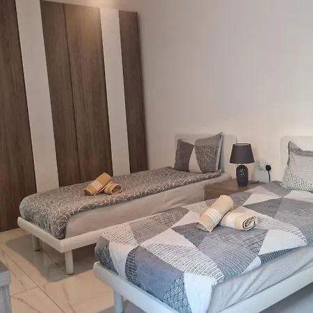 Il-Girna- Modern Seaside Accommodation Marsaskala Exterior foto