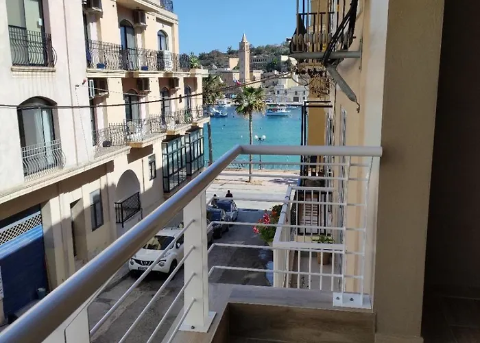 Il-Girna- Modern Seaside Accommodation