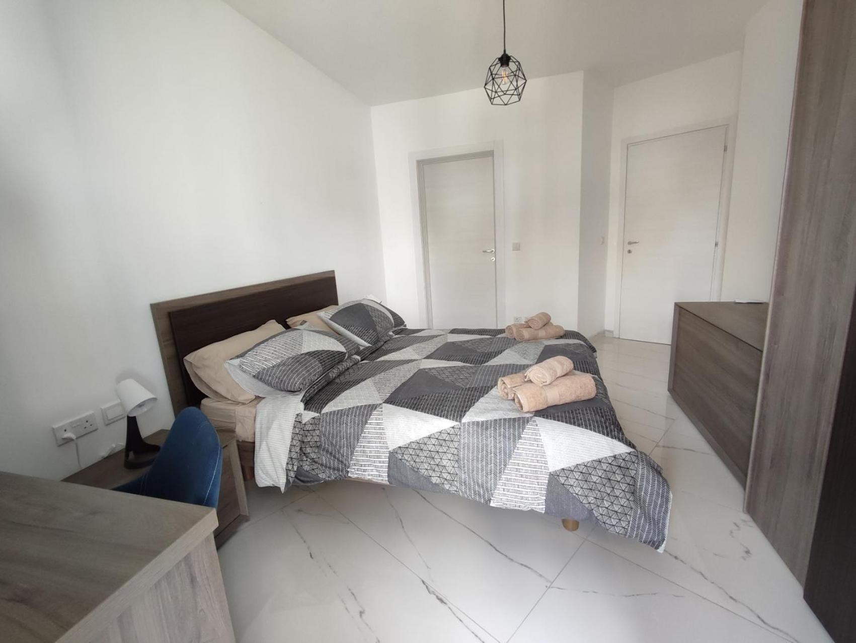 Il-girna- Modern Seaside Apartment Marsaskala