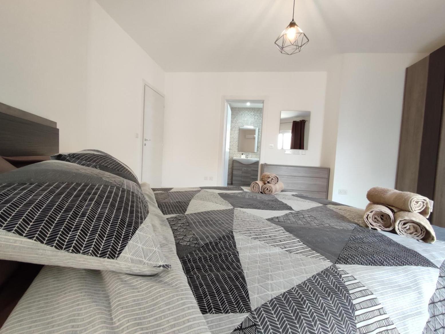 Il-girna- Modern Seaside Apartament Marsaskala