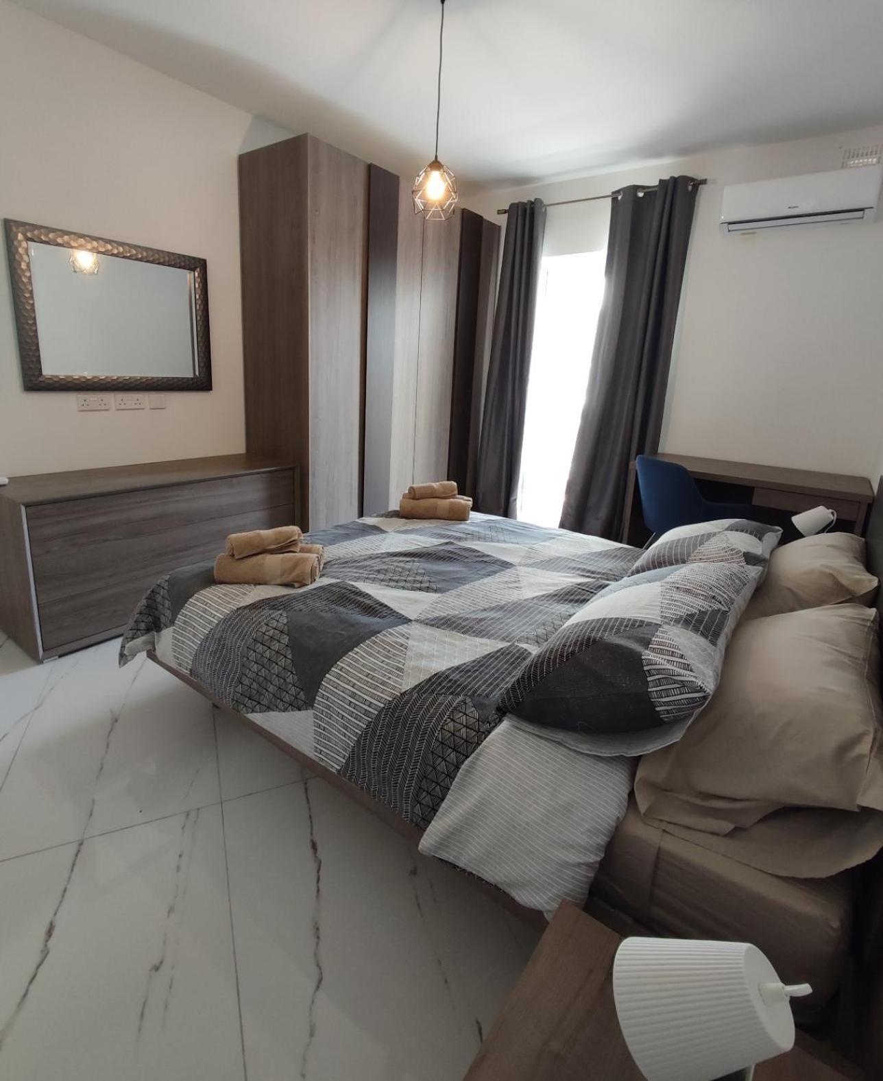 Apartment Il-girna- Modern Seaside Marsaskala