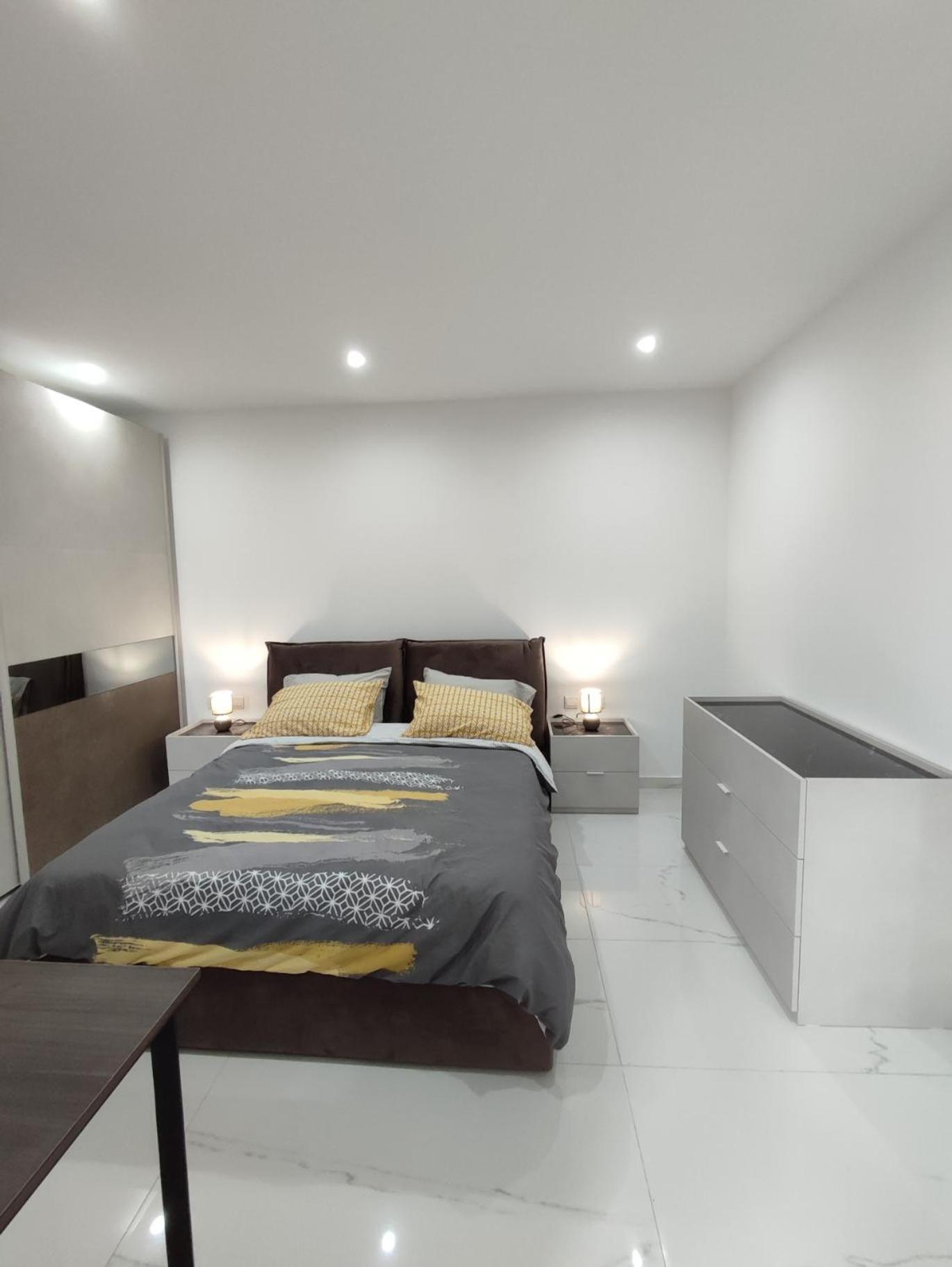 Il-girna- Modern Seaside Apartment *