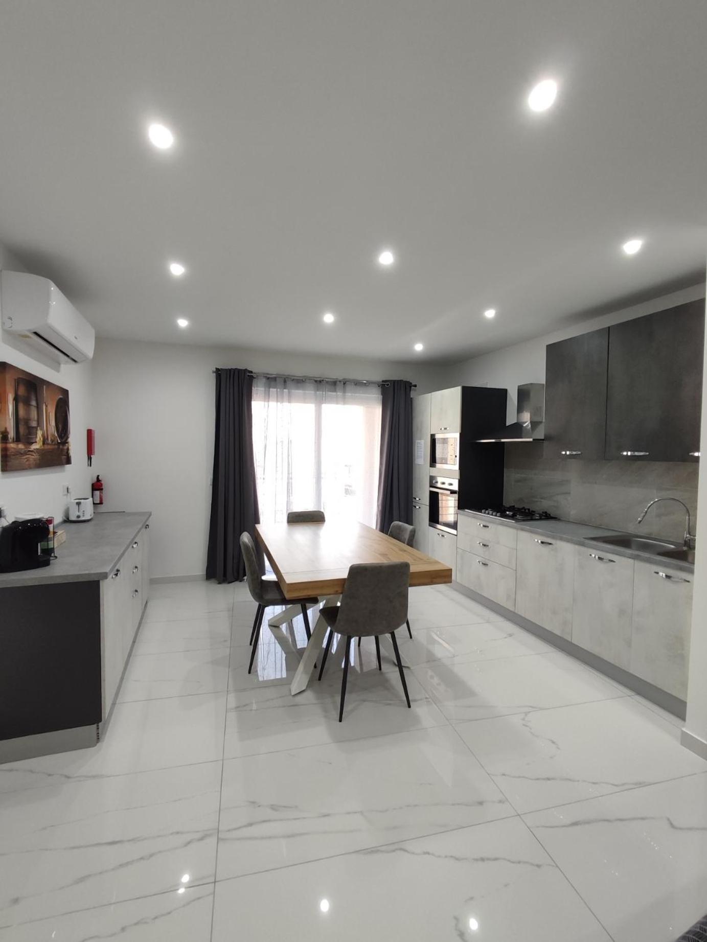 Il-girna- Modern Seaside Apartament Marsaskala