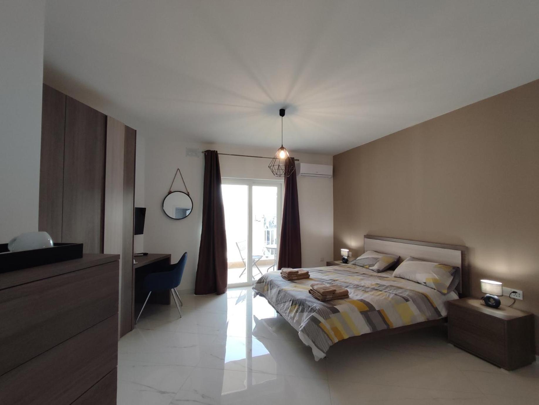 Apartment Il-girna- Modern Seaside Marsaskala